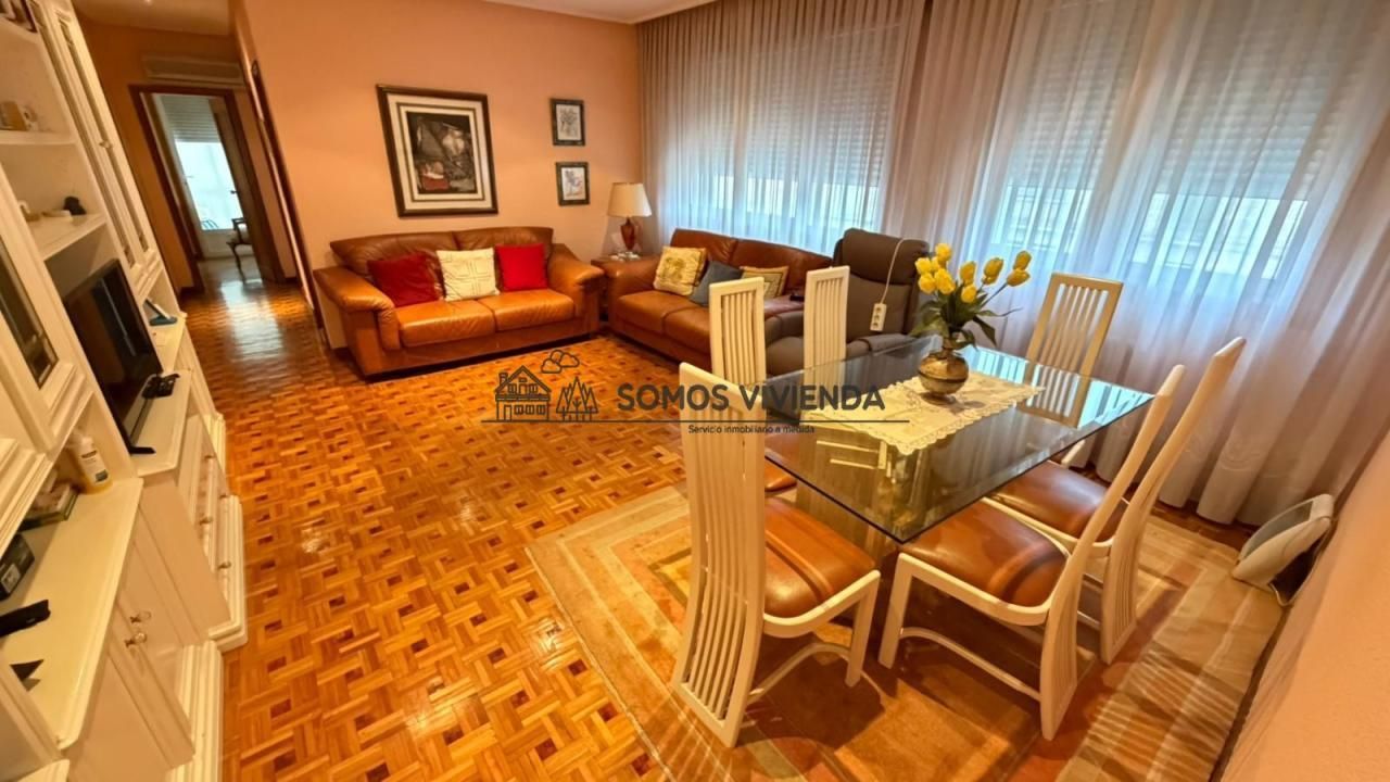 Sala de estar de Casa o chalet en venta en Ourense Capital  con Calefacción, Jardín privado y Terraza