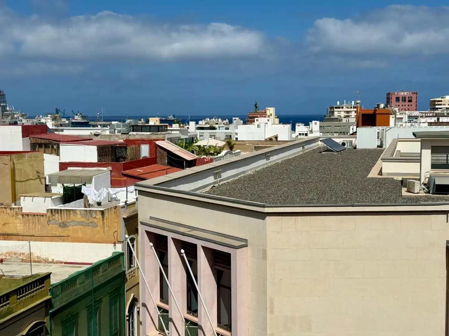 Vista exterior de Dúplex en venta en Las Palmas de Gran Canaria