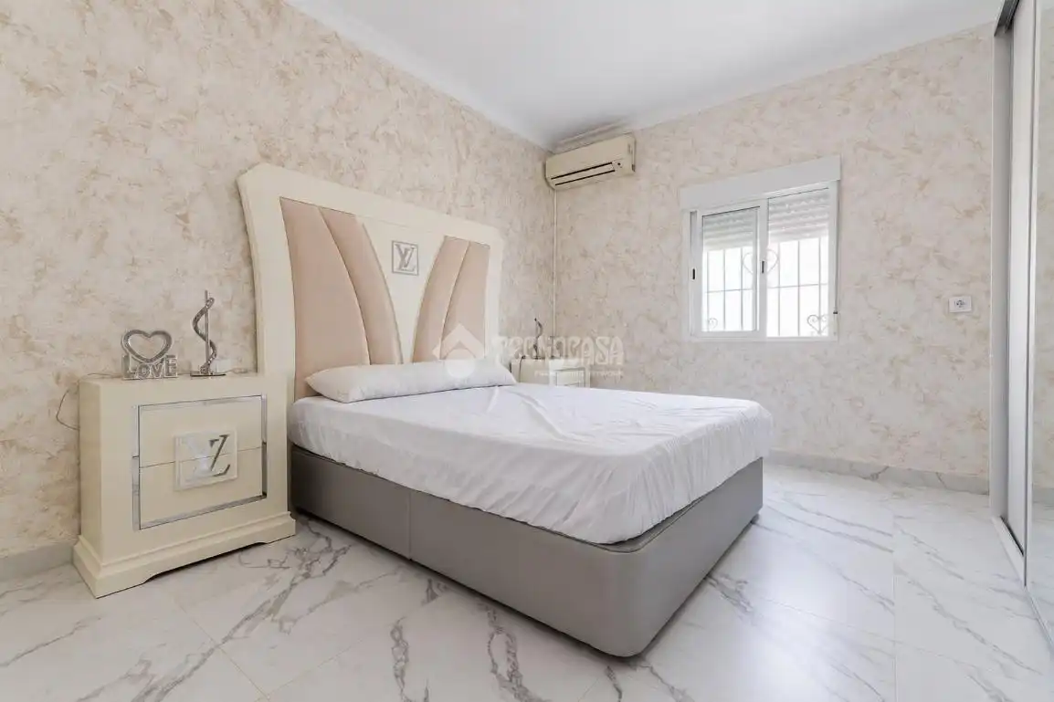 Habitación de Casa o chalet en venta en Almería