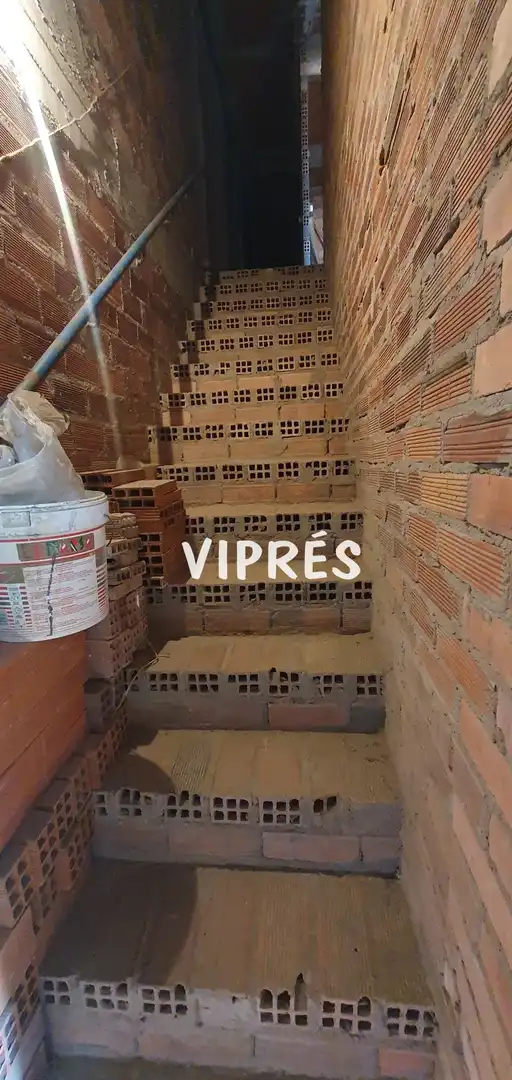 Houses for sale in Este
