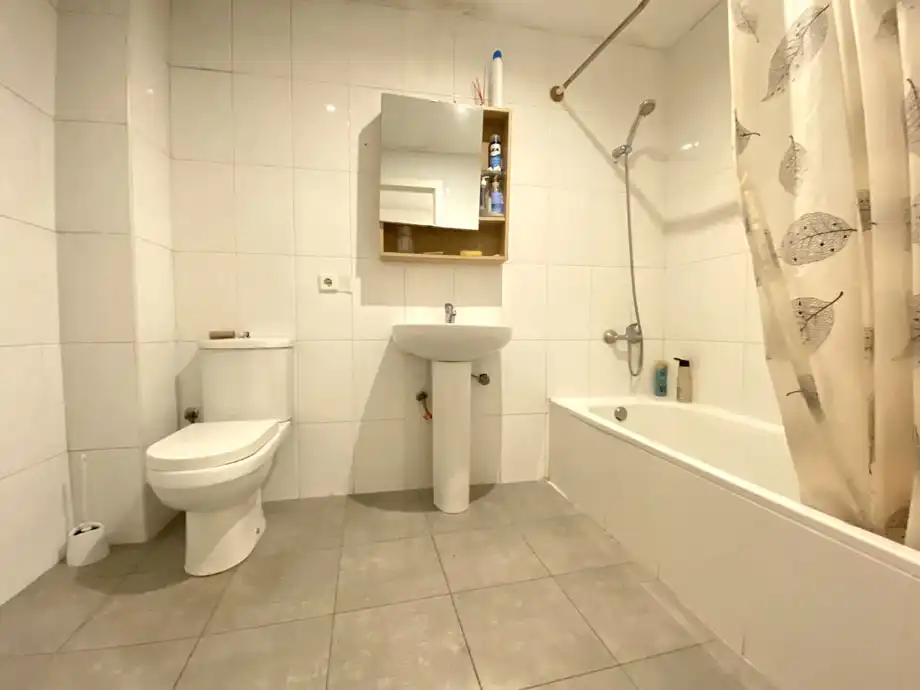 Bany de Pis en venda en Vitoria - Gasteiz amb Calefacció, Terrassa i Traster