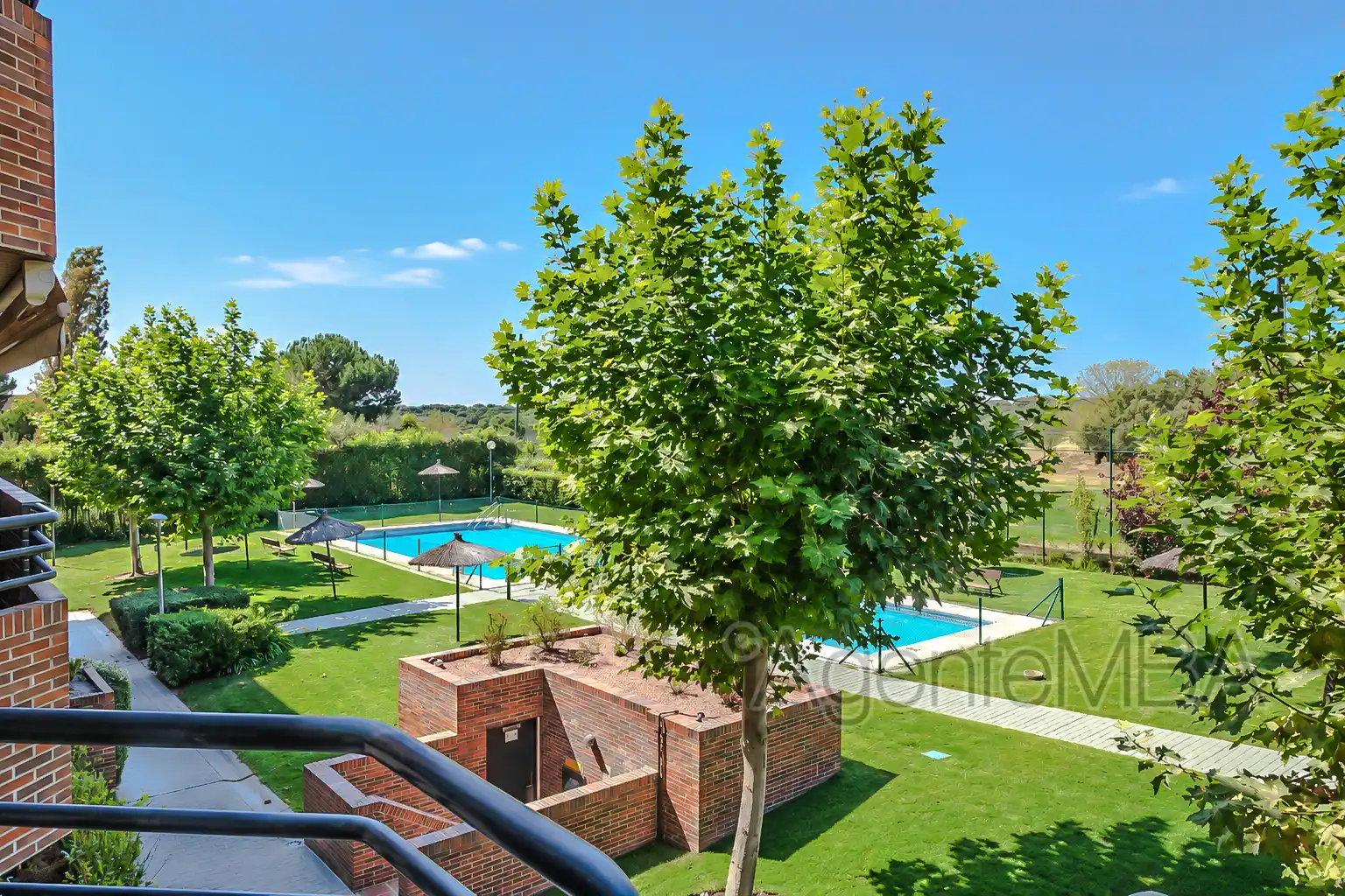 Flat with terrace to rent in Calle Isaac Albéniz 18