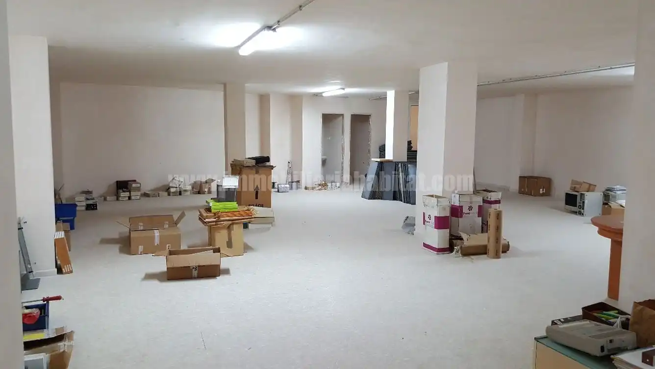 Bureau avec ascenseur à louer à Nou Eixample Nord, imagen 2