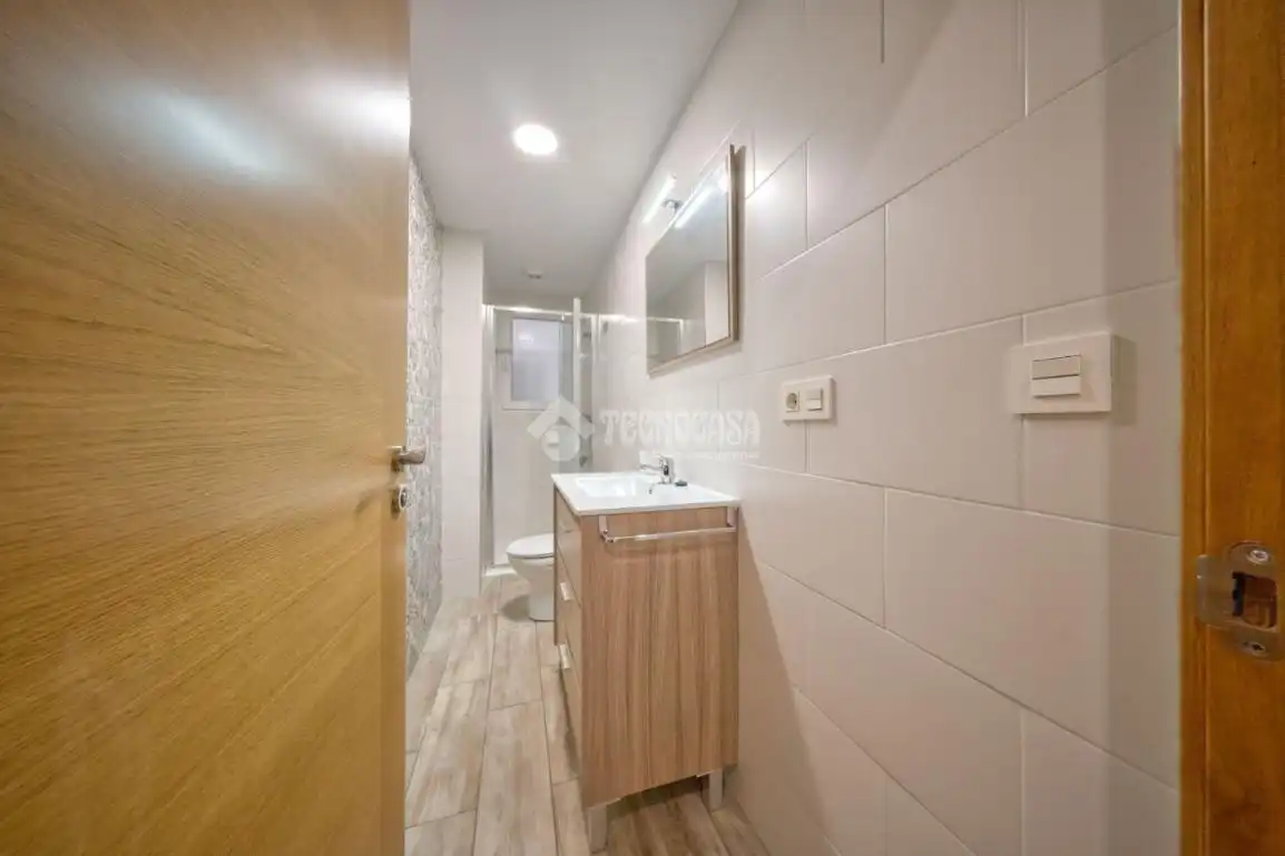 Baño de Piso en venta en Valladolid con Calefacción y Terraza