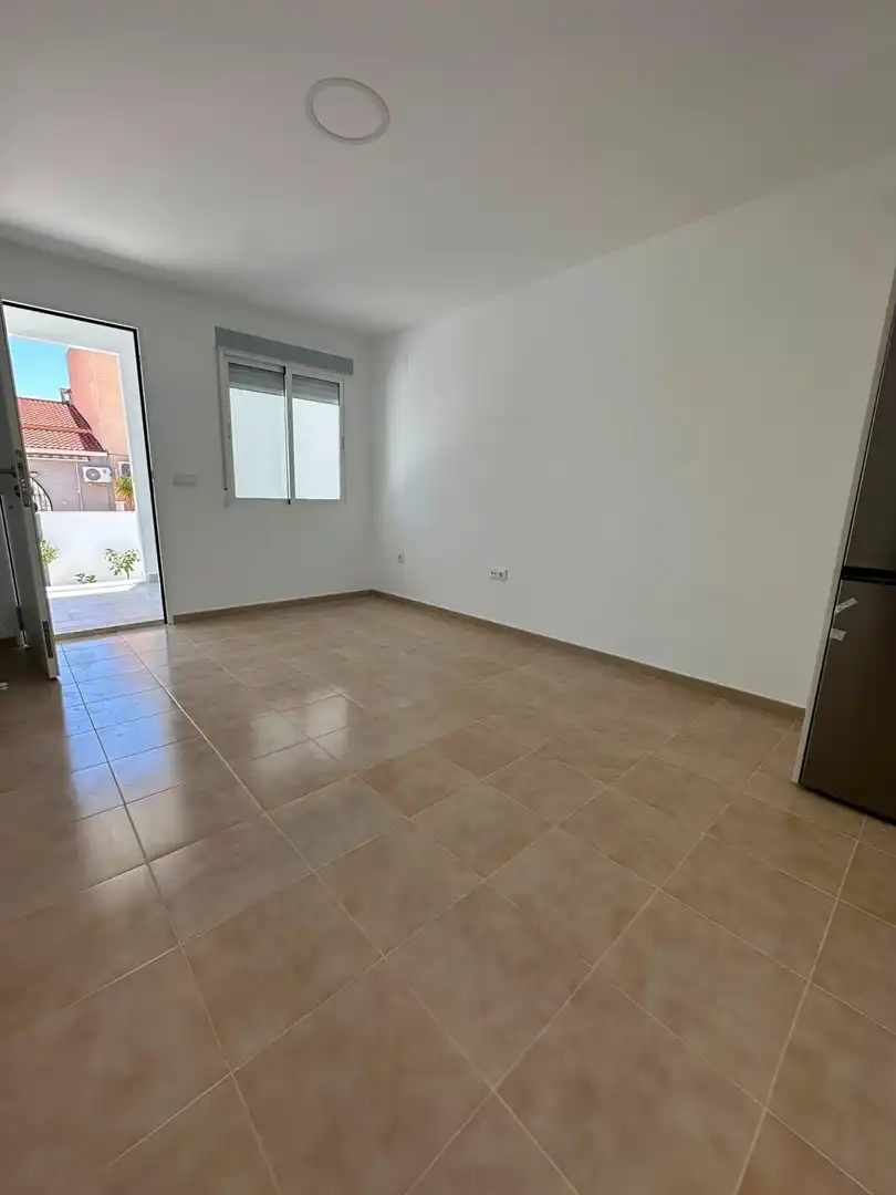 Casa adosada en venta en Torrevieja con Jardín privado, Terraza y Horno