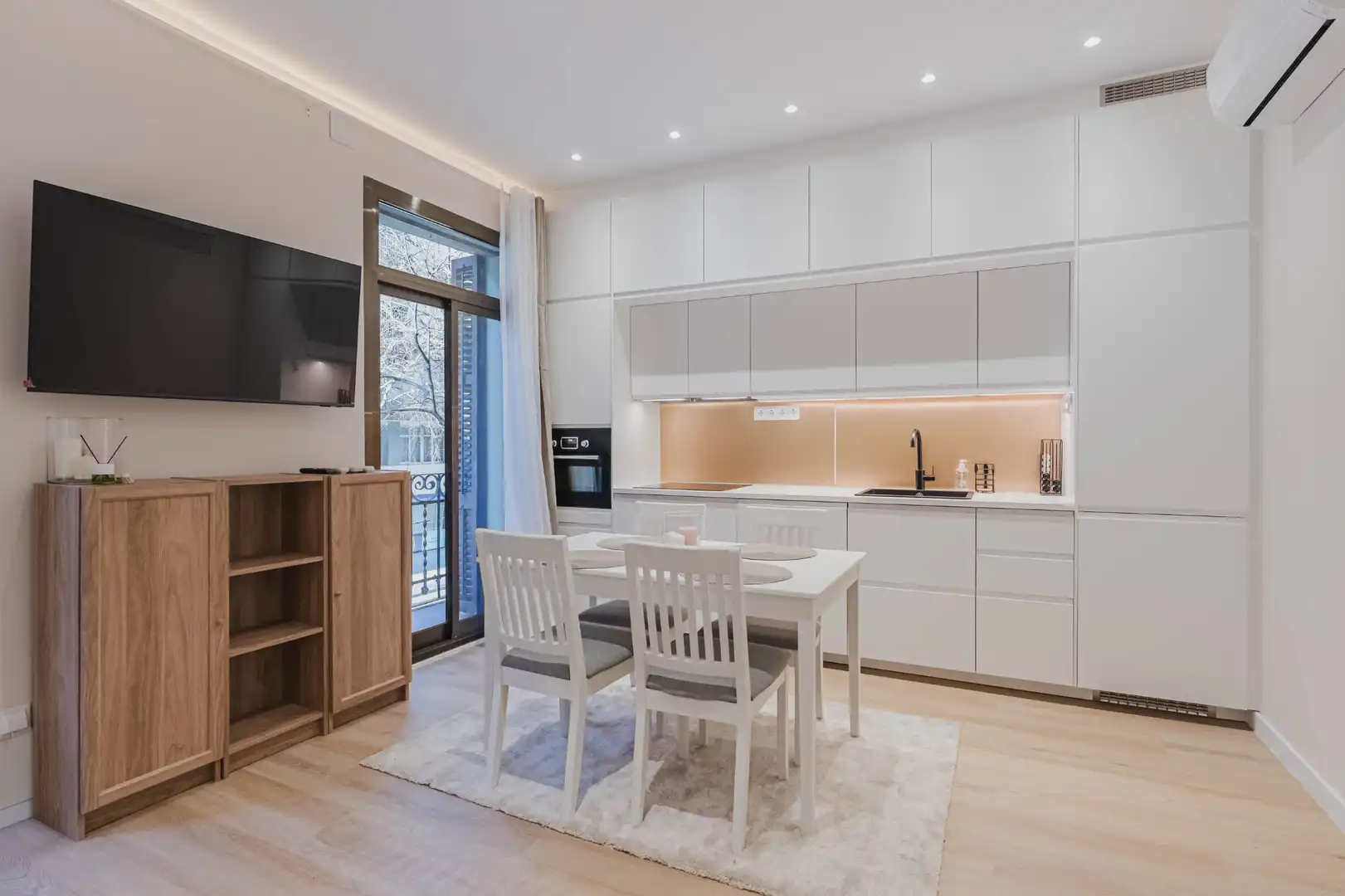 Flat with terrace for sale in Carrer de València, imagen 5