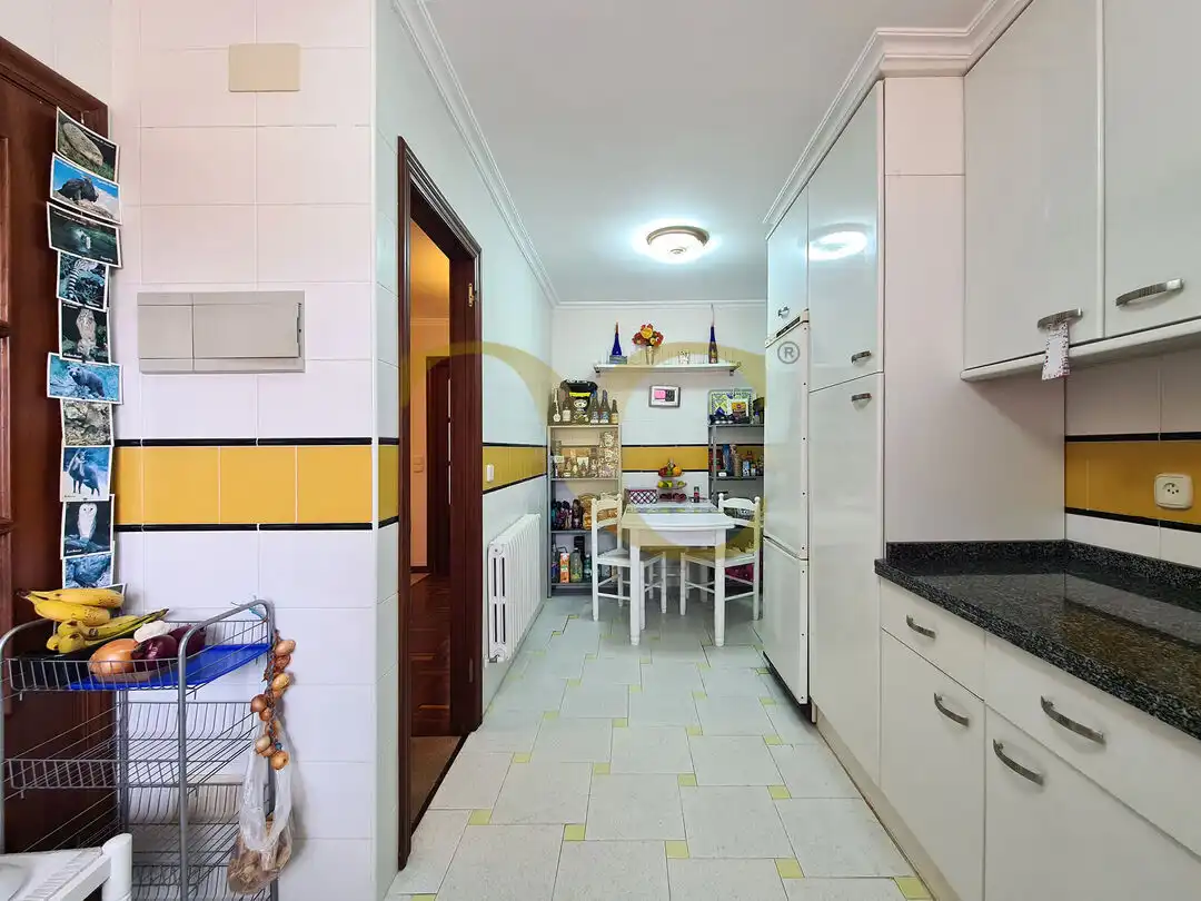 Cocina de Casa adosada en venta en Ribadesella con Calefacción, Trastero y Amueblado