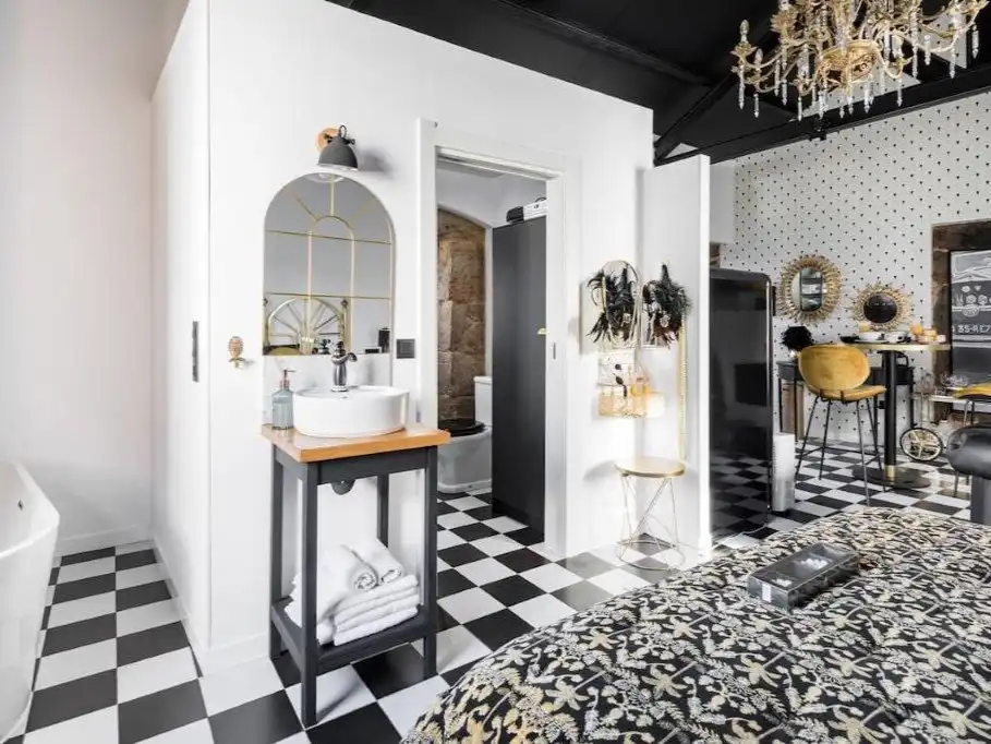 Bathroom of Detached homes for sale in Corcubión, A Coruña