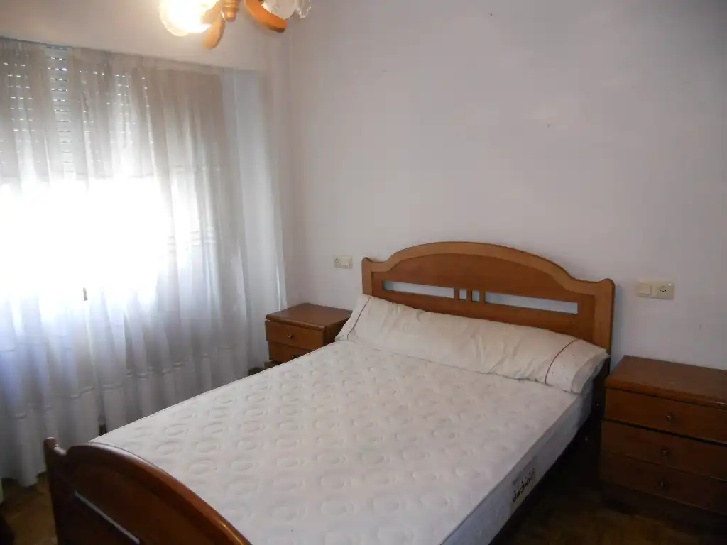 Habitación de Piso de alquiler en Ames con Calefacción, Trastero y Amueblado