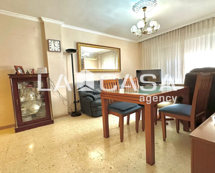 Living room of Flat for sale in  Sevilla Capital