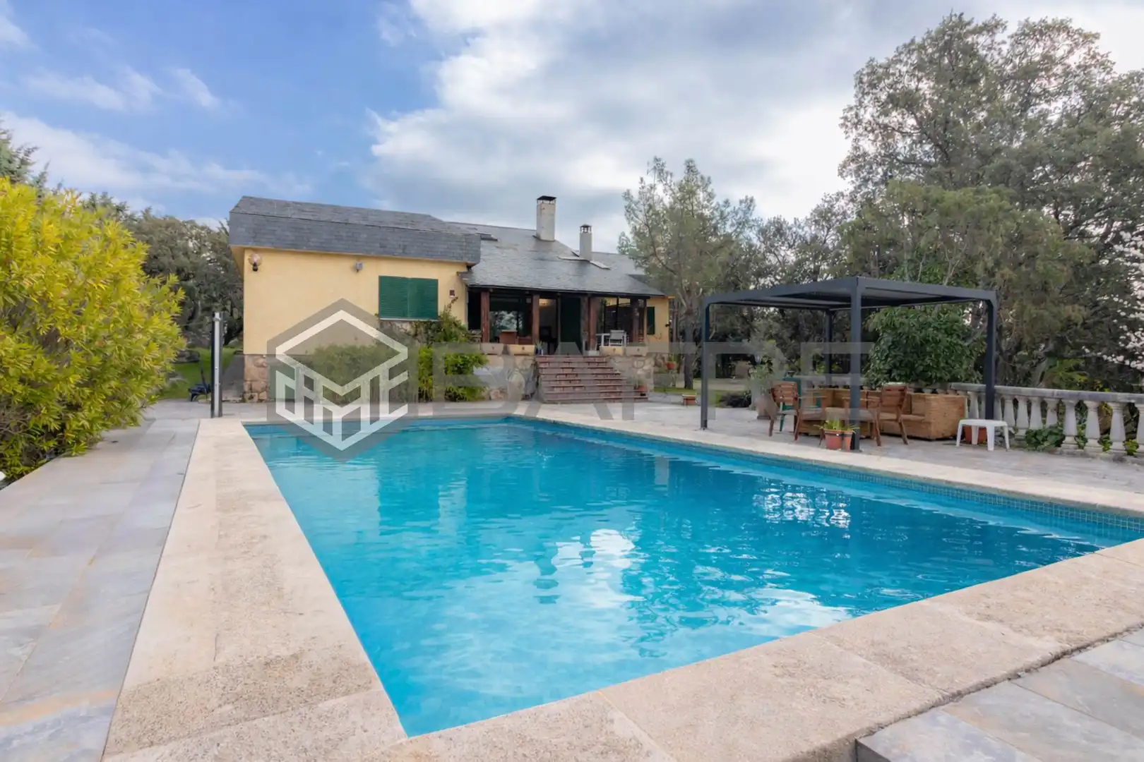 Swimming pool of Houses for sale in Navalagamella  with Heating, Private garden and Terrace