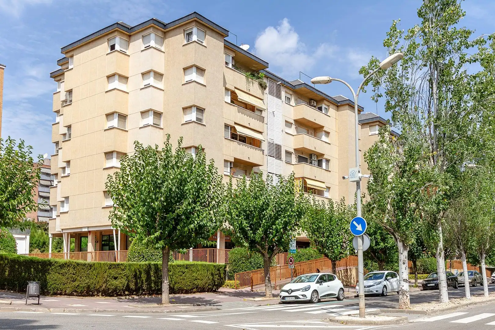 Vista exterior de Pis en venda en Martorell amb Aire condicionat, Calefacció i Jardí privat