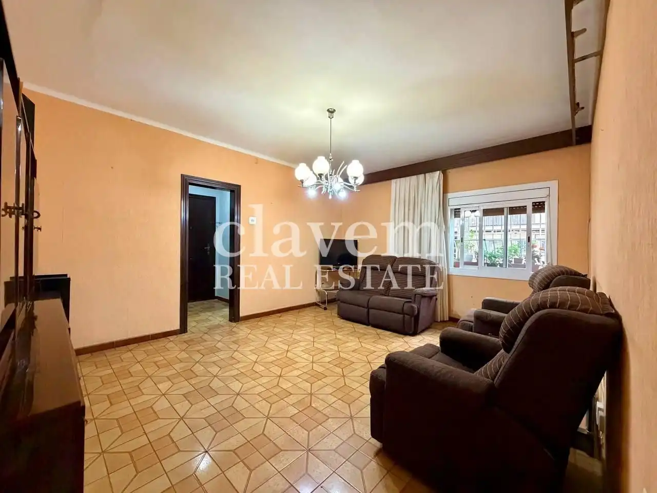Sala de estar de Planta baja en venta en Nou Barris