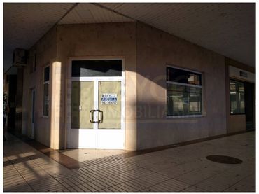 Locale commerciale in affitto a Nájera