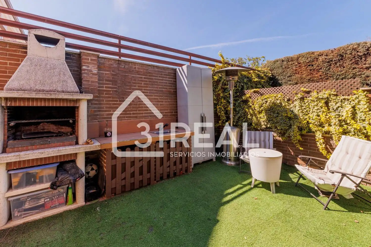 Jardí de Casa o xalet en venda en Madrid amb Aire condicionat, Calefacció i Jardí privat