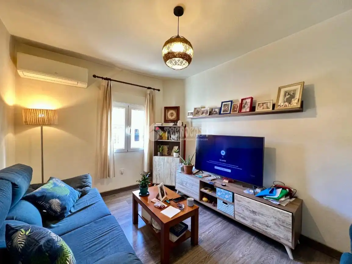 Living room of Flat for sale in Madrid  with Air Conditioner and Heating