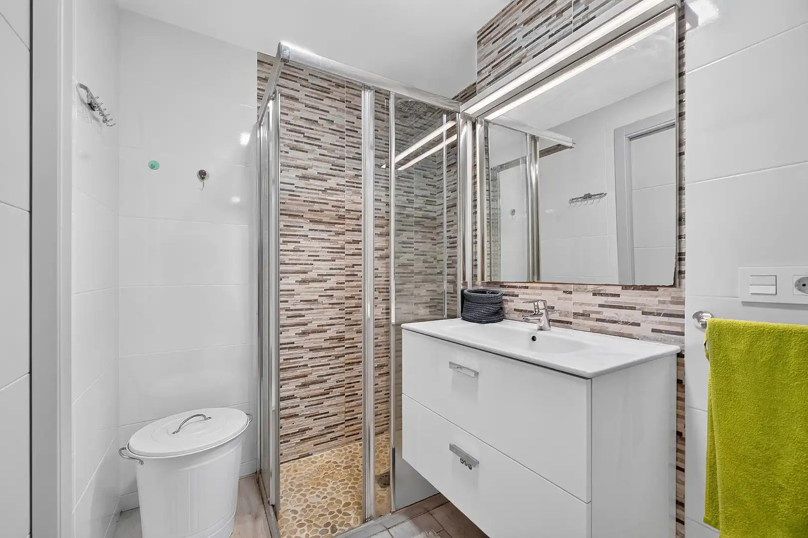 Bathroom of Flat for sale in Playa de las Américas