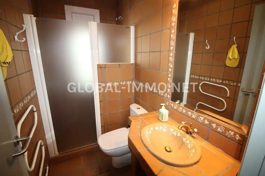 Baño de Casa o chalet en venta en Roses con Aire acondicionado, Calefacción y Jardín privado