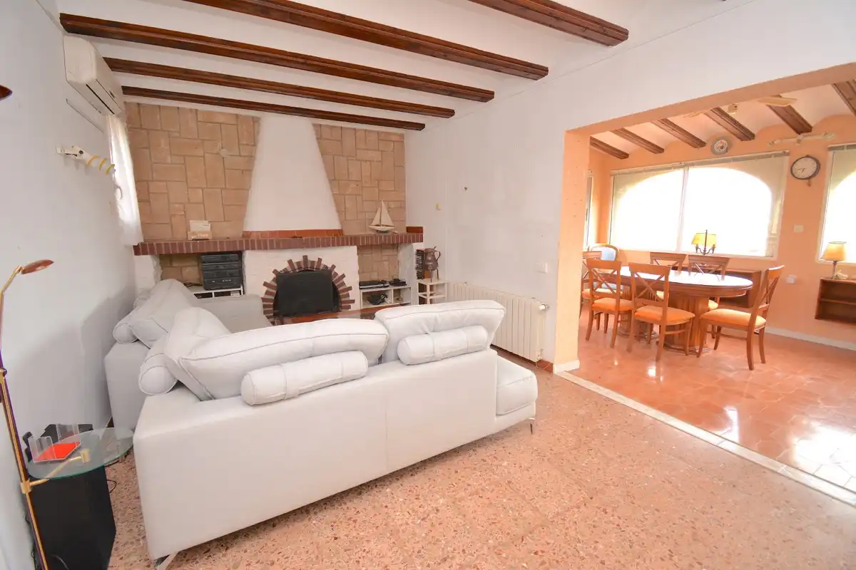 Wohnzimmer von Haus oder Chalet zum Verkauf in Dénia mit Klimaanlage, Heizung und Privatgarten