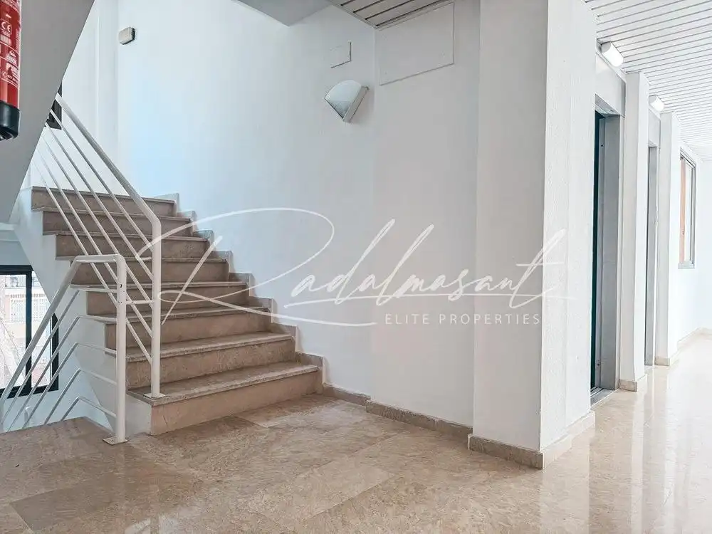 Piso en venta en Salou con Calefacción, Terraza y Amueblado