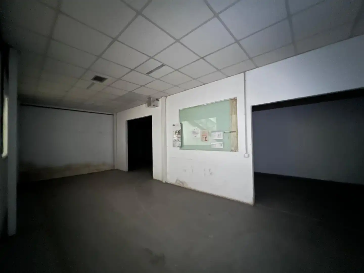 Fabrikhallen zur Miete in Llanera