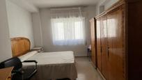 Bedroom of Flat to share in  Granada Capital