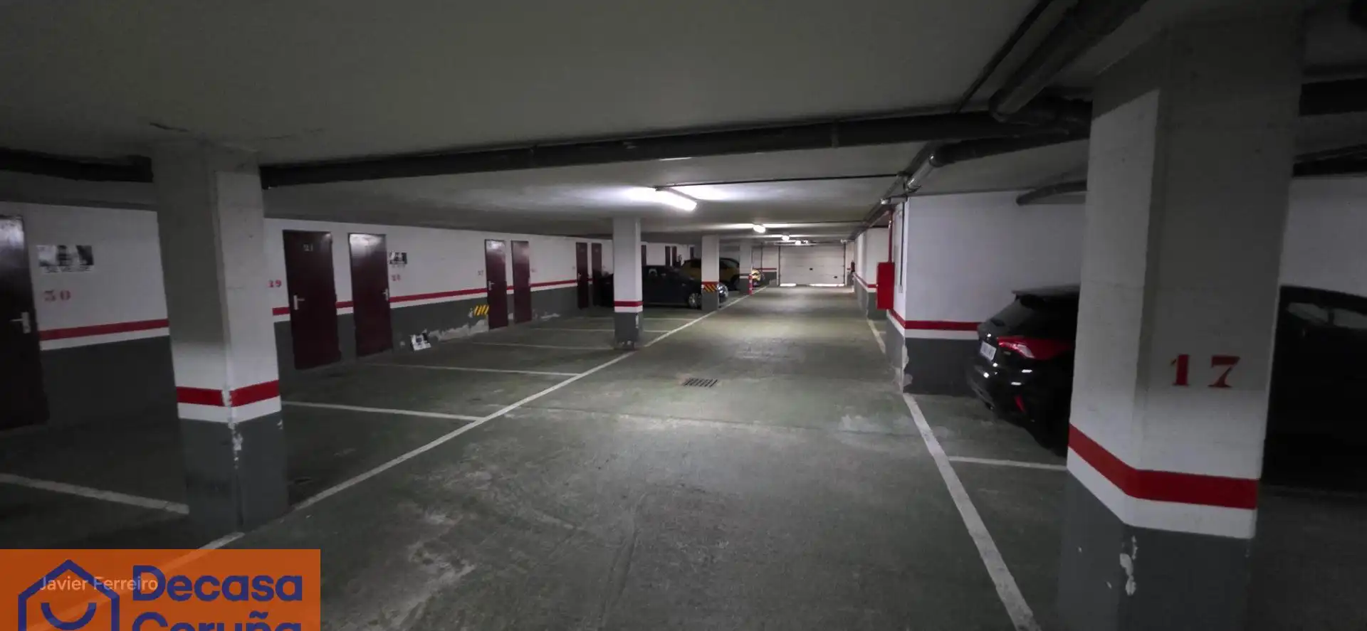 Parking de Piso en venta en Oleiros con Calefacción, Terraza y Trastero