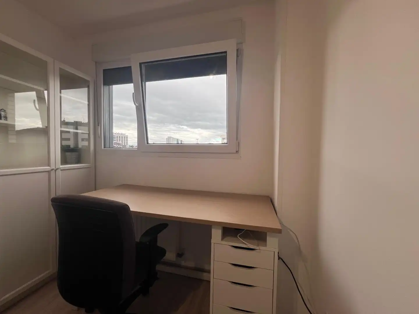 Piso de alquiler en Oviedo  con Calefacción, Terraza y Trastero