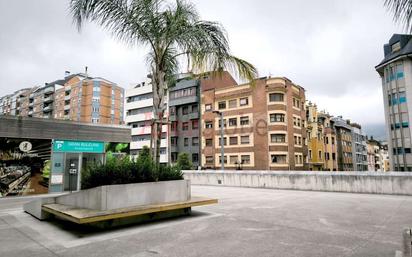 Vista exterior de Pis en venda en Oviedo 