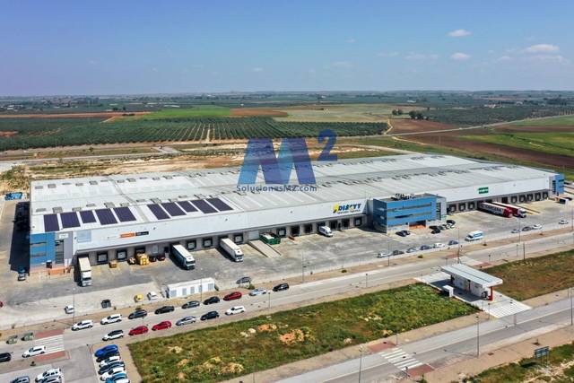 Nave industrial en Alquiler en Carmona