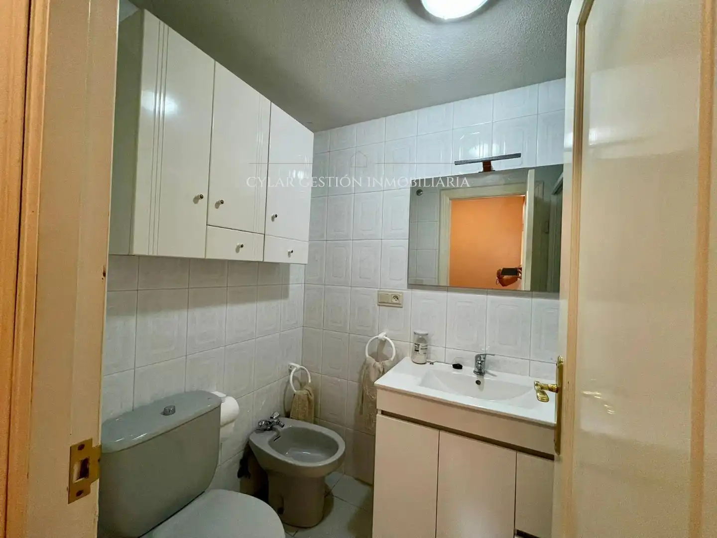 Baño de Piso en venta en Salamanca con Calefacción, Terraza y Amueblado