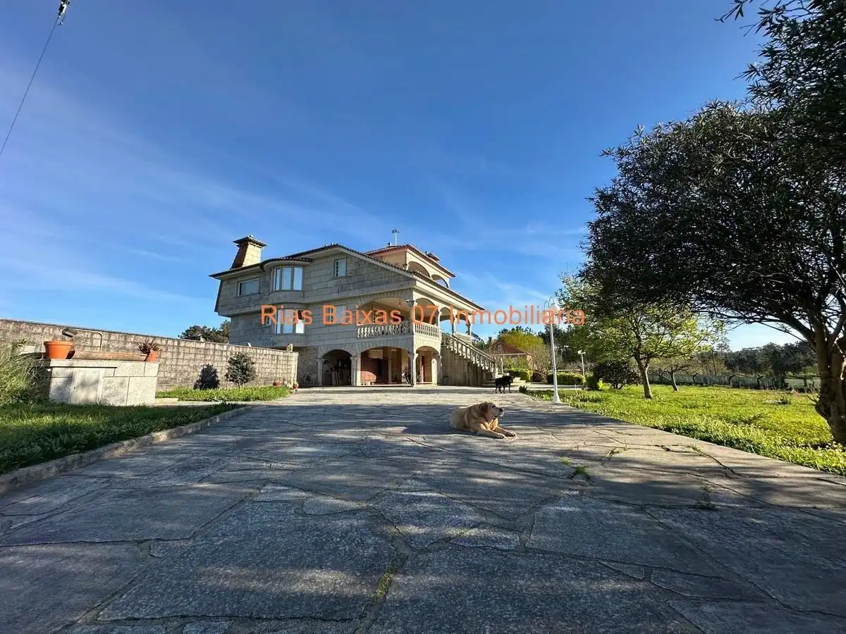 House with garden for sale in Mos, imagen 5