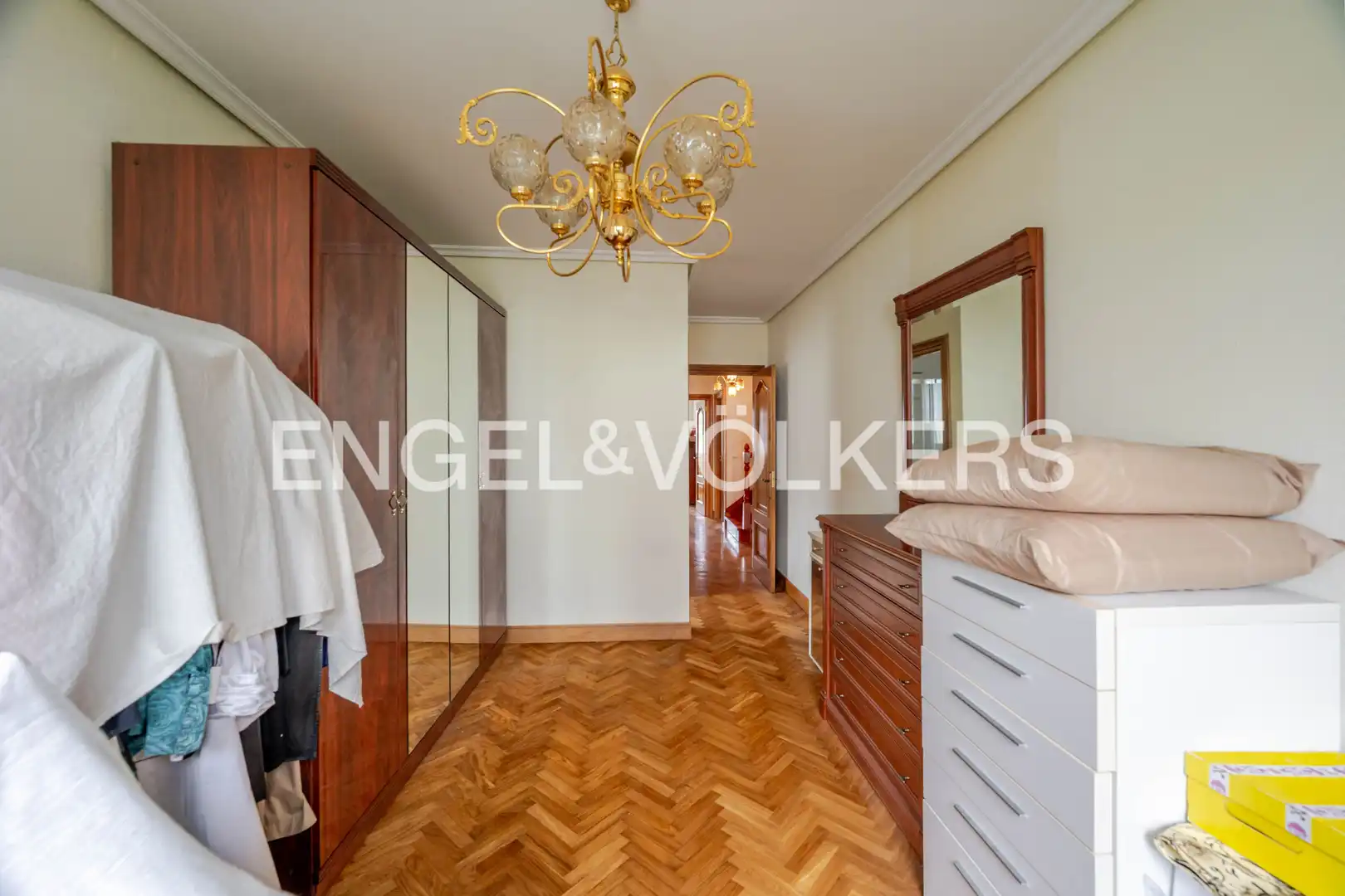 Dormitori de Casa adosada en venda en Donostia - San Sebastián  amb Calefacció, Jardí privat i Terrassa