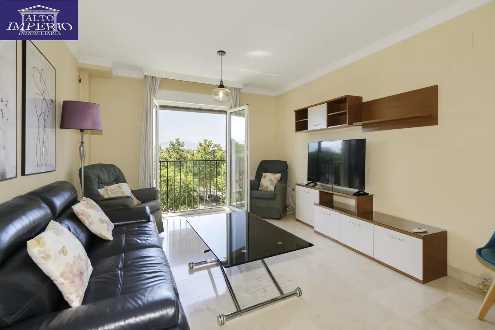 Apartment with pool for sale in 54 Calle Ramón y Cajal #escalera  p3  / 4B