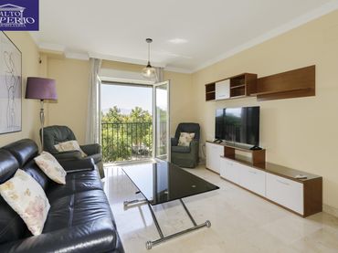 Apartamento con piscina en venta en 54 Calle Ramón y Cajal #escalera  p3  / 4B