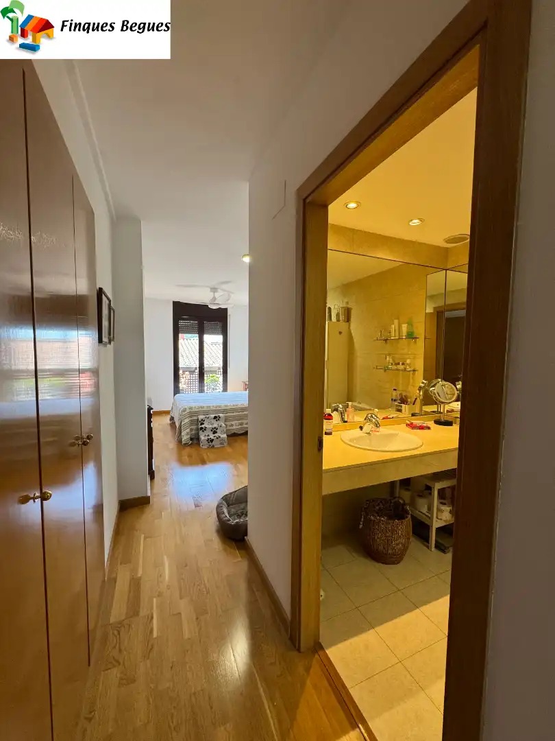 Habitación de Dúplex en venta en Begues con Calefacción, Parquet y Terraza