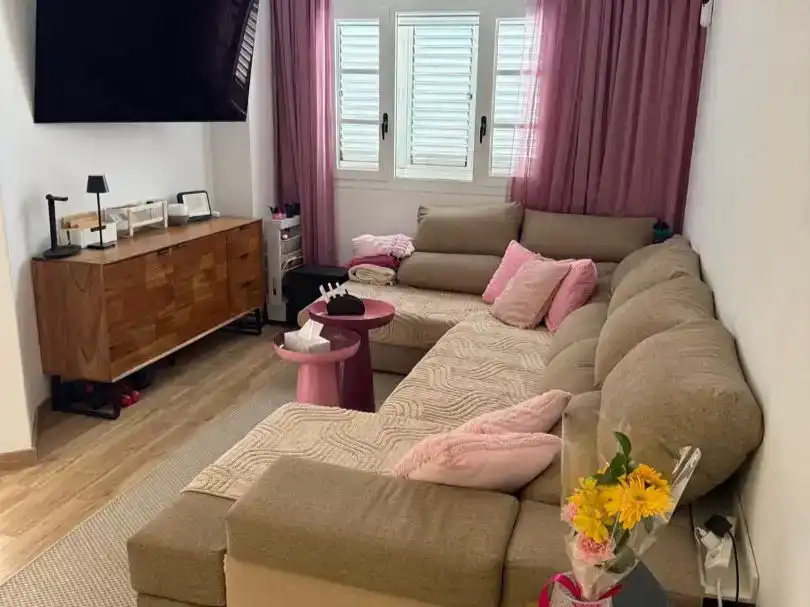 Sala d'estar de Casa adosada de lloguer en Adeje amb Aire condicionat i Moblat