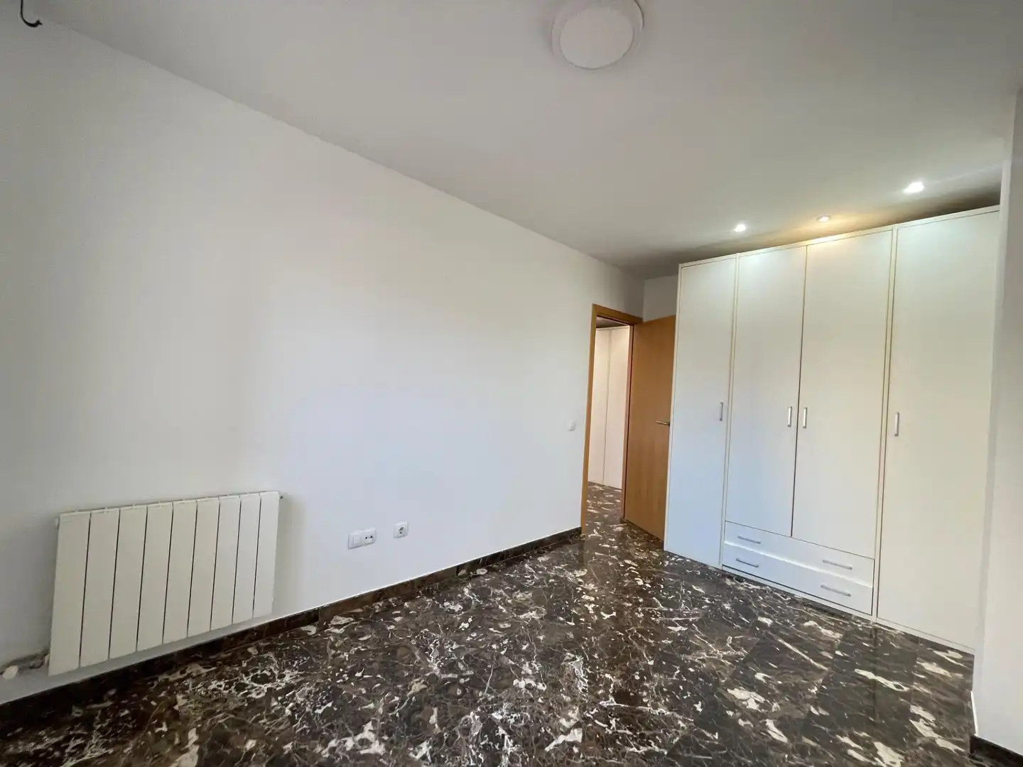 Schlafzimmer von Erdgeschoss zum Verkauf in El Vendrell mit Terrasse