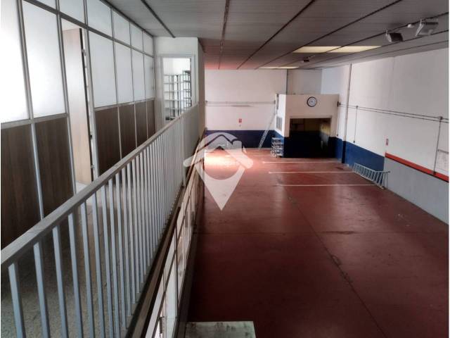 Nave industrial en Alquiler en Calle ROSSEND CARRASCO I FORMIGUERA en Poble Sec