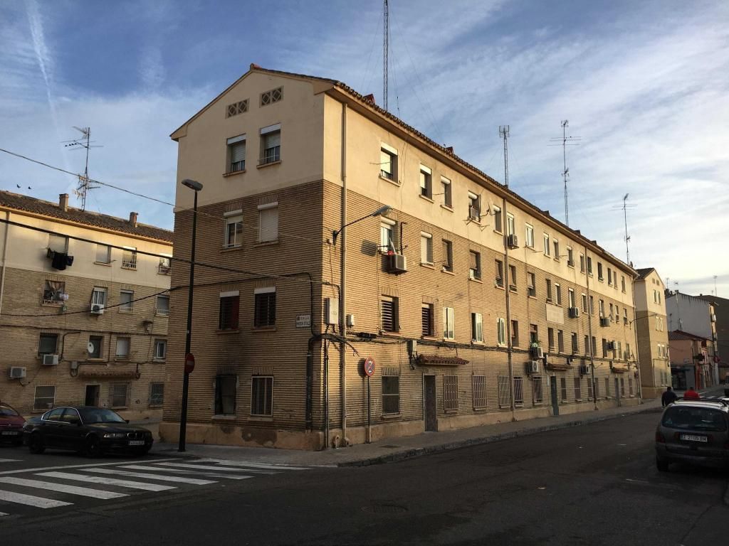 Vista exterior de Piso en venta en  Zaragoza Capital