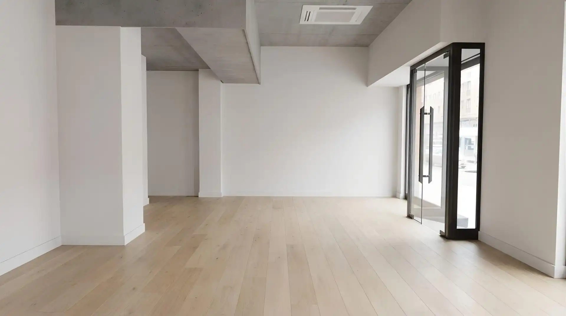 Commercial properties for sale in Sabadell  with Air Conditioner and Furnished