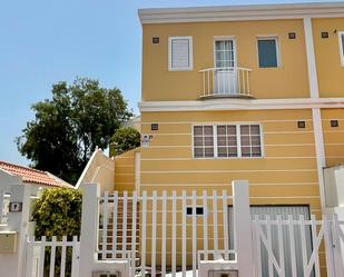 Exterior view of Single-family semi-detached for sale in Telde  with Air Conditioner, Terrace and Furnished