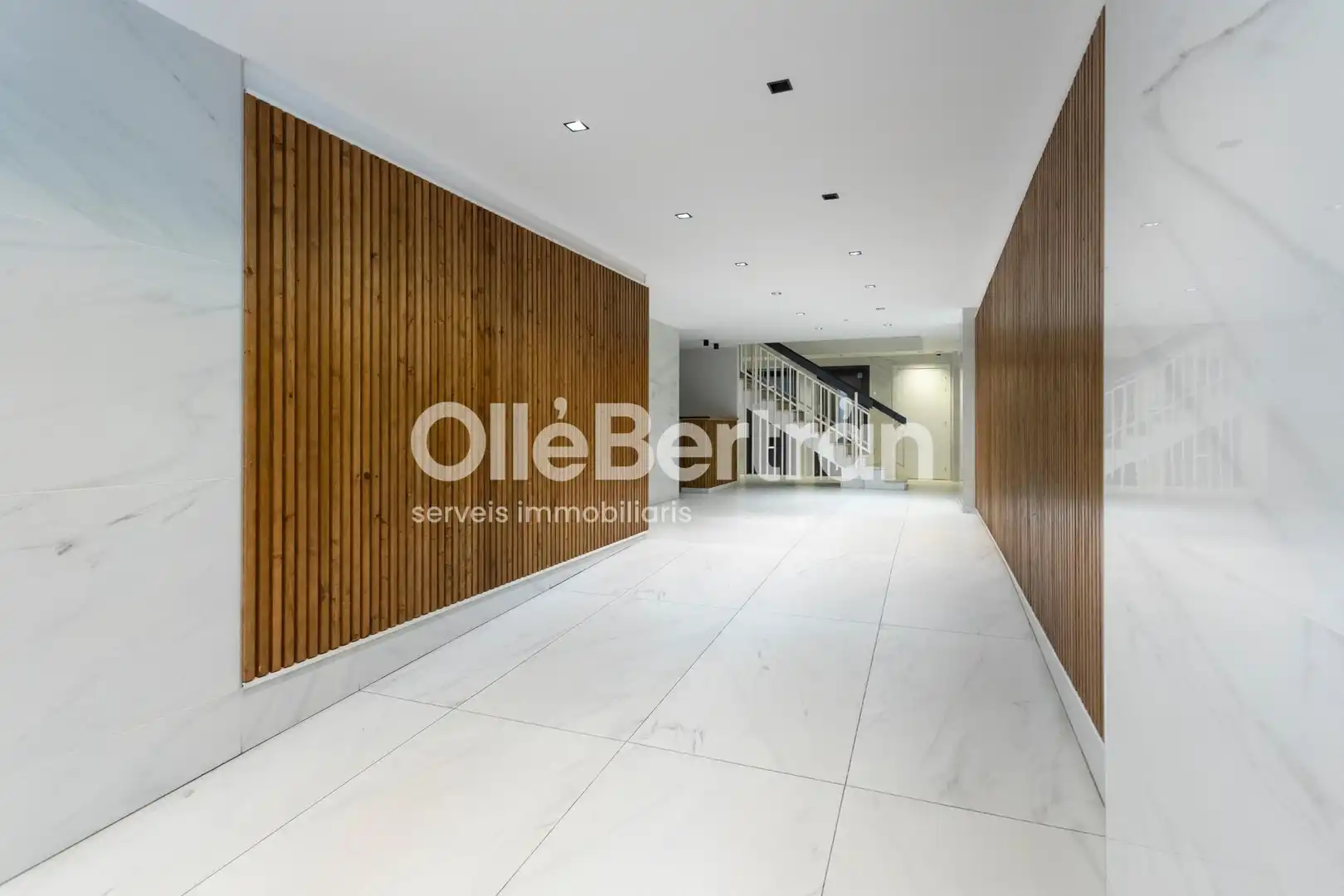 Piso en venta en Barcelona con Calefacción y Balcón
