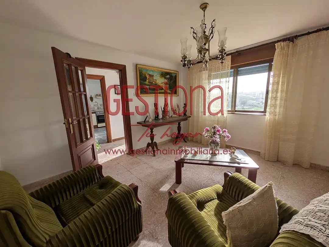 Wohnzimmer von Country house zum Verkauf in Bareyo mit Privatgarten, Terrasse und Balkon