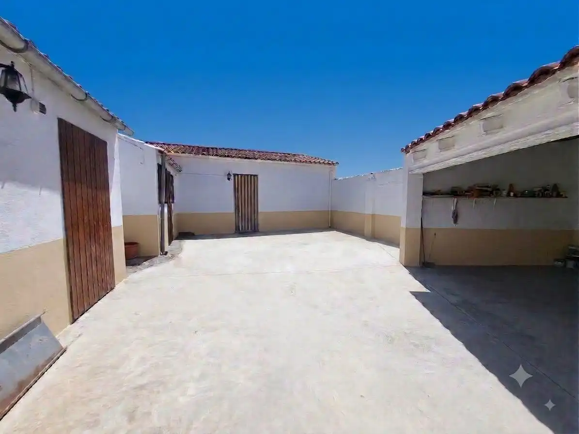 Exterior view of Houses for sale in Sisante  with Heating and Private garden