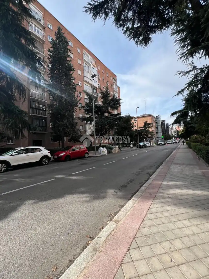 Vista exterior de Piso en venta en Madrid con Aire acondicionado, Calefacción y Terraza