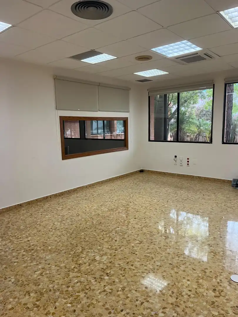 Sala de estar de Nave industrial de alquiler en La Pobla de Vallbona
