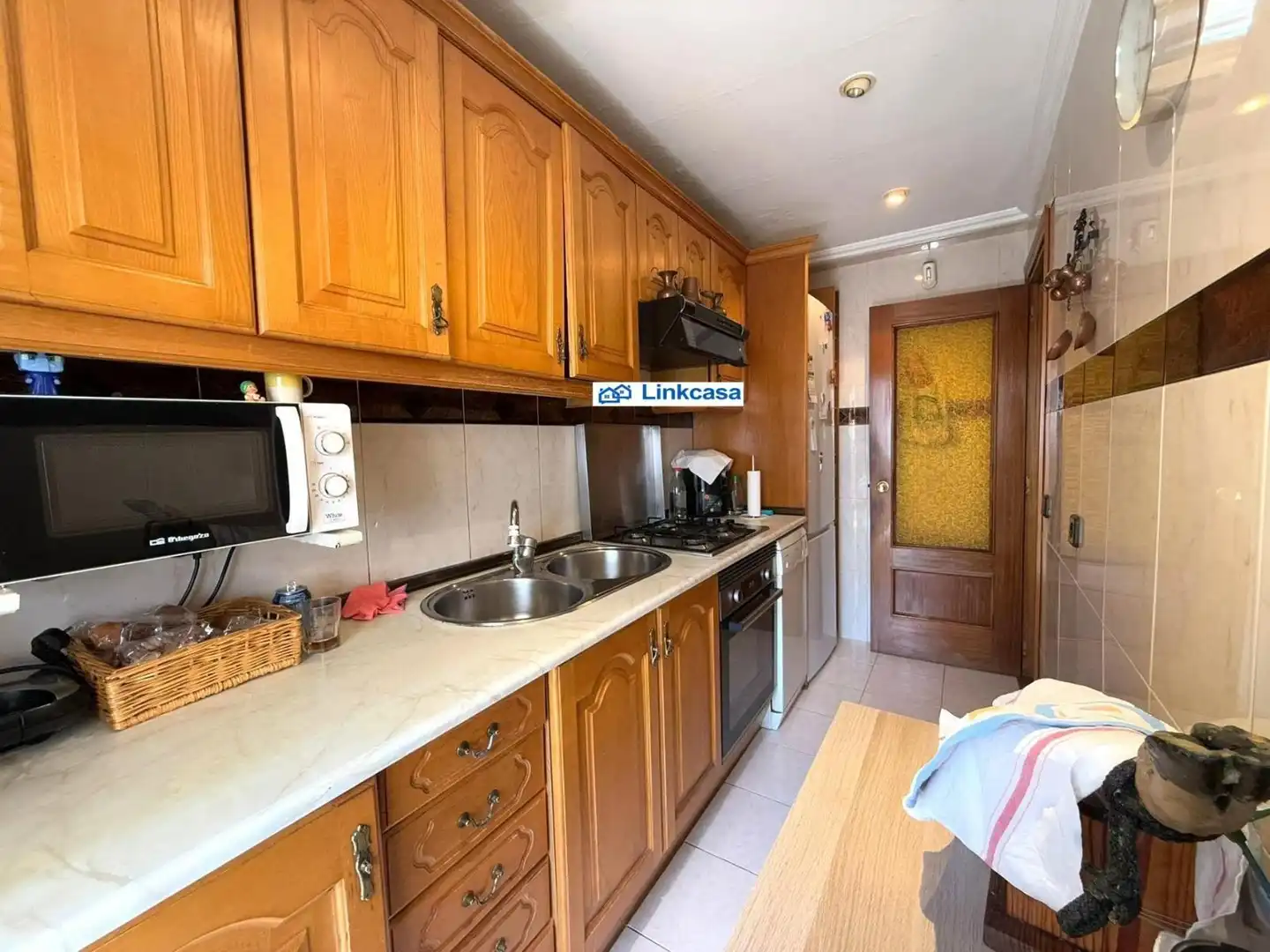 Cocina de Piso en venta en Madrid con Calefacción, Terraza y Alarma