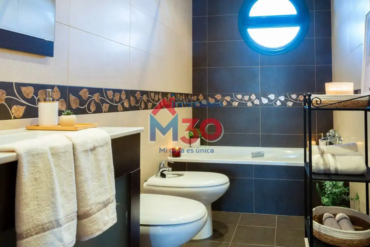 Baño de Piso en venta en Miranda de Ebro con Calefacción, Parquet y Terraza
