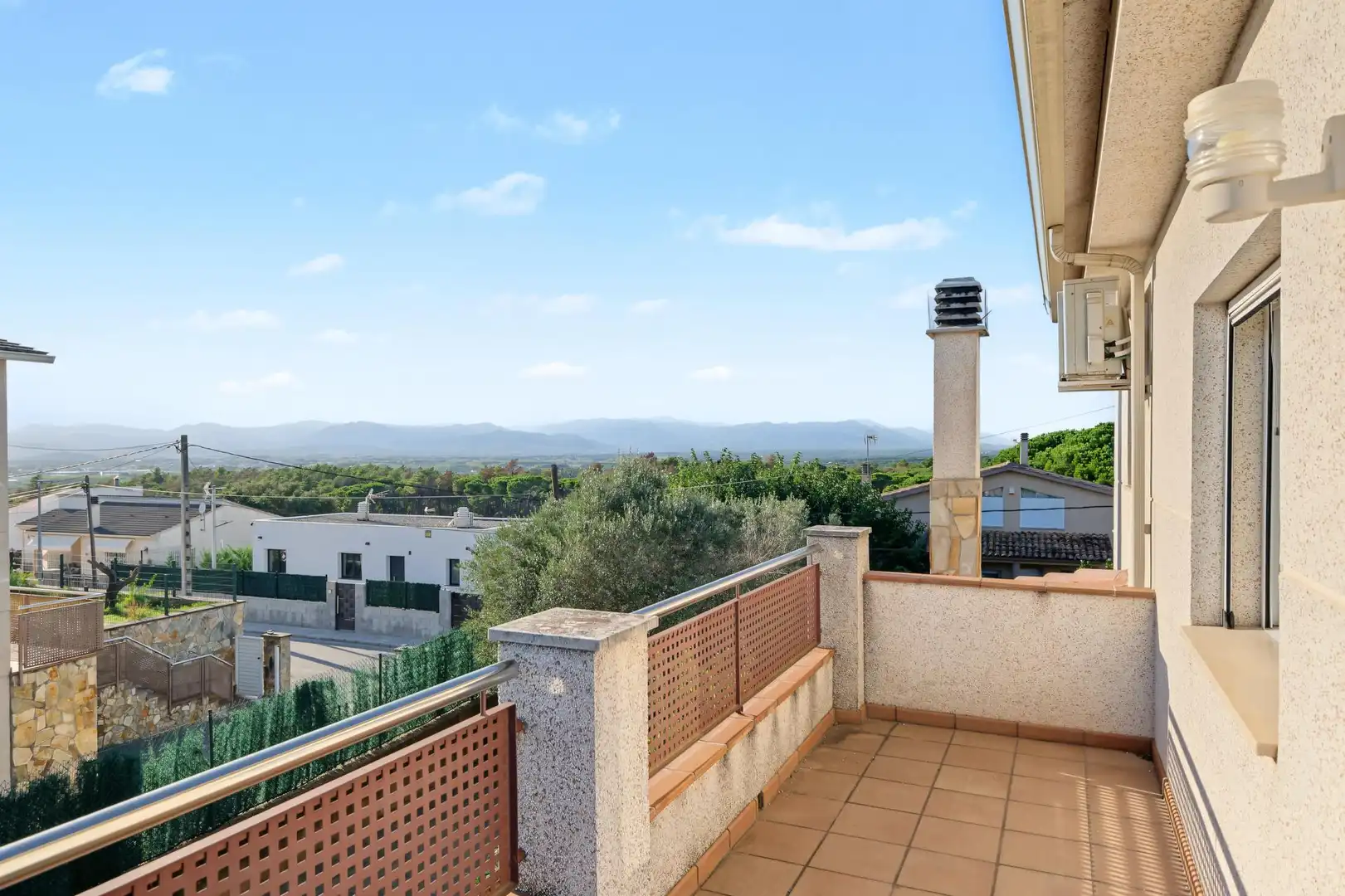 Maison rustique avec piscine à vendre à 44 Carrer Gironés #Urb. King Park, imagen 35